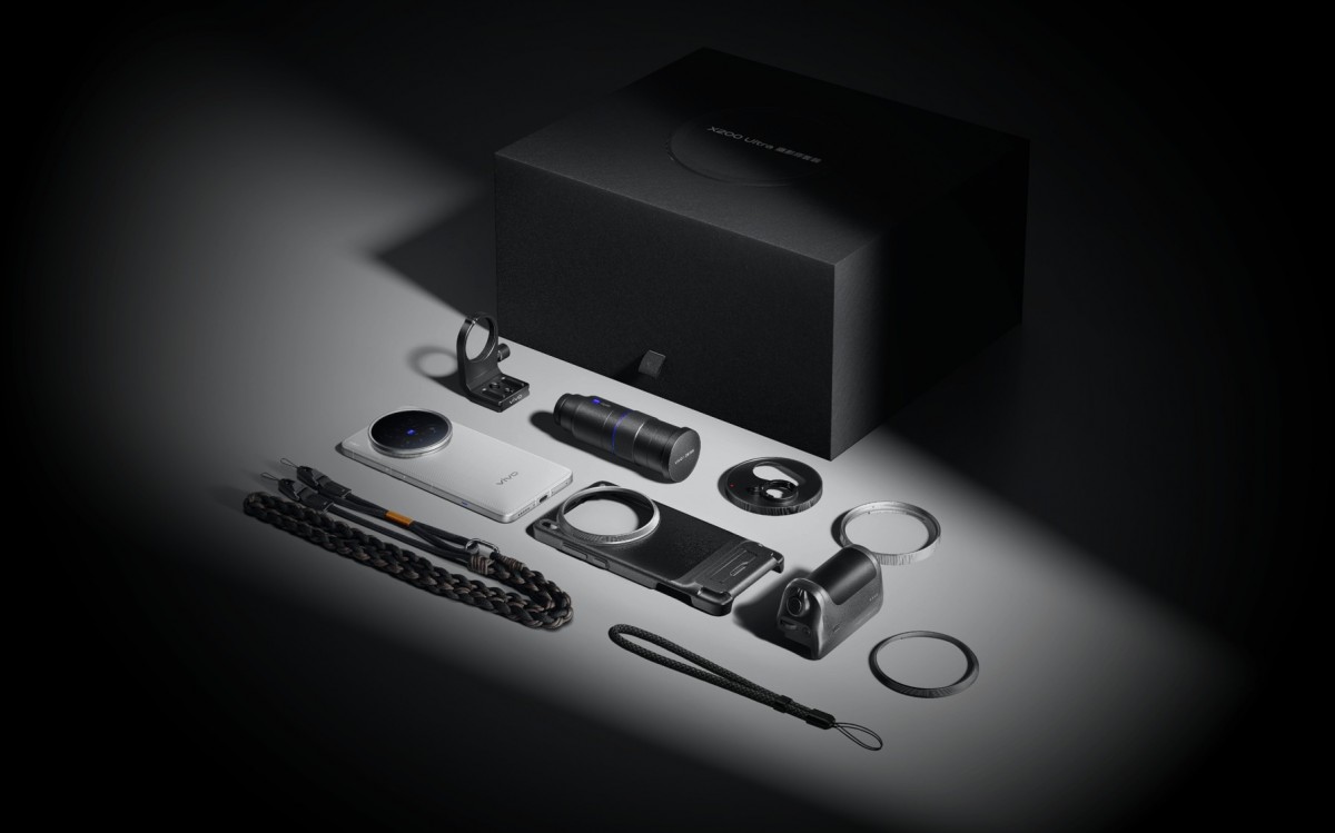 vivo X200 Ultra arrives as a revolutionary camera flagship, X200s brings a huge battery