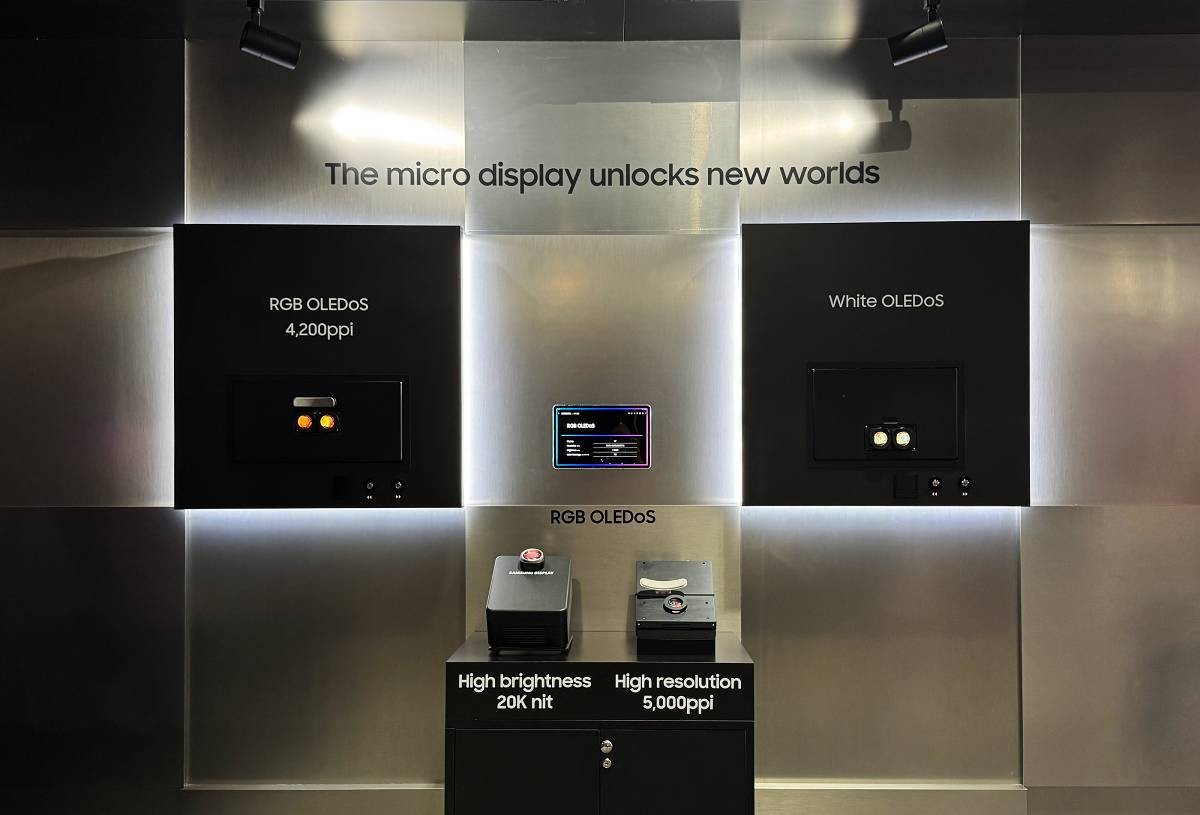 Samsung Display has started manufacturing micro-OLED displays for the Galaxy XR